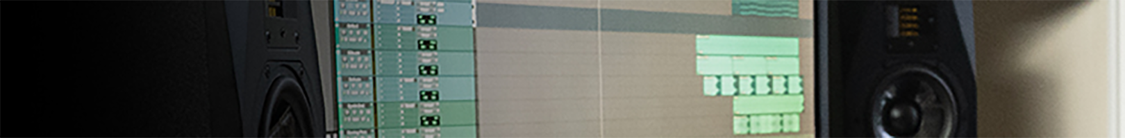 <table class="content-table" style="width: 100%;">
<tbody>
<tr>
<td style="width: 33.3189%;"><a href="https://www.avid.com/" target="_blank" rel="noopener">
<p><span class="cv-ico-general-globe"><br>Avid Website</span></p>
</a></td>
<td style="width: 33.3189%;"></td>
<td style="width: 33.3202%;"><a style="width: 100%;" href="/contact-us">
<p><span class="cv-ico-general-mail"><br>Contact Us</span></p>
</a></td>
</tr>
</tbody>
</table>